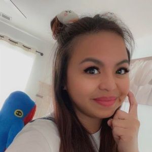 Meet your Posher, Roxanne